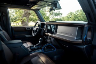 2021 Ford Bronco™ 4-door Iconic Silver Outer Banks™